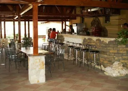 Hotel Dubogo Szalloda Etterem Békés